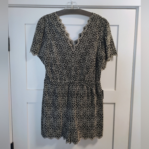 Express Dresses & Skirts - Express romper